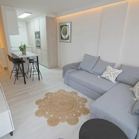 Apartment En La Playa De Wifi Y Garaje