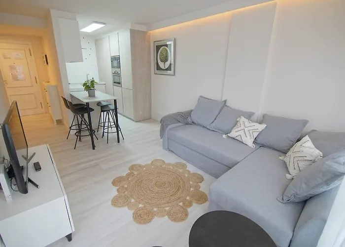 Apartment En La Playa De Wifi Y Garaje